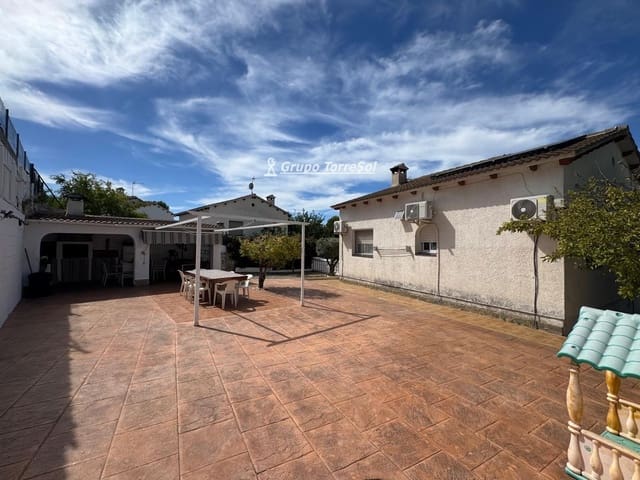 4 soveværelse Villa til salg i La Pobla de Montornès med swimmingpool garage - € 319.990 (Ref: 10070130)