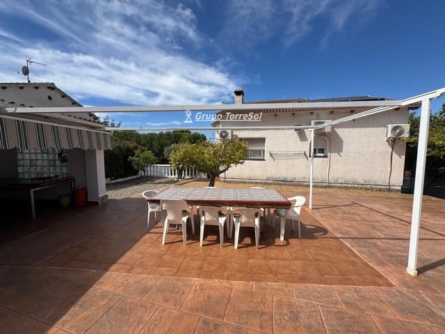 4 soveværelse Villa til salg i La Pobla de Montornès med swimmingpool garage - € 319.990 (Ref: 10070130)