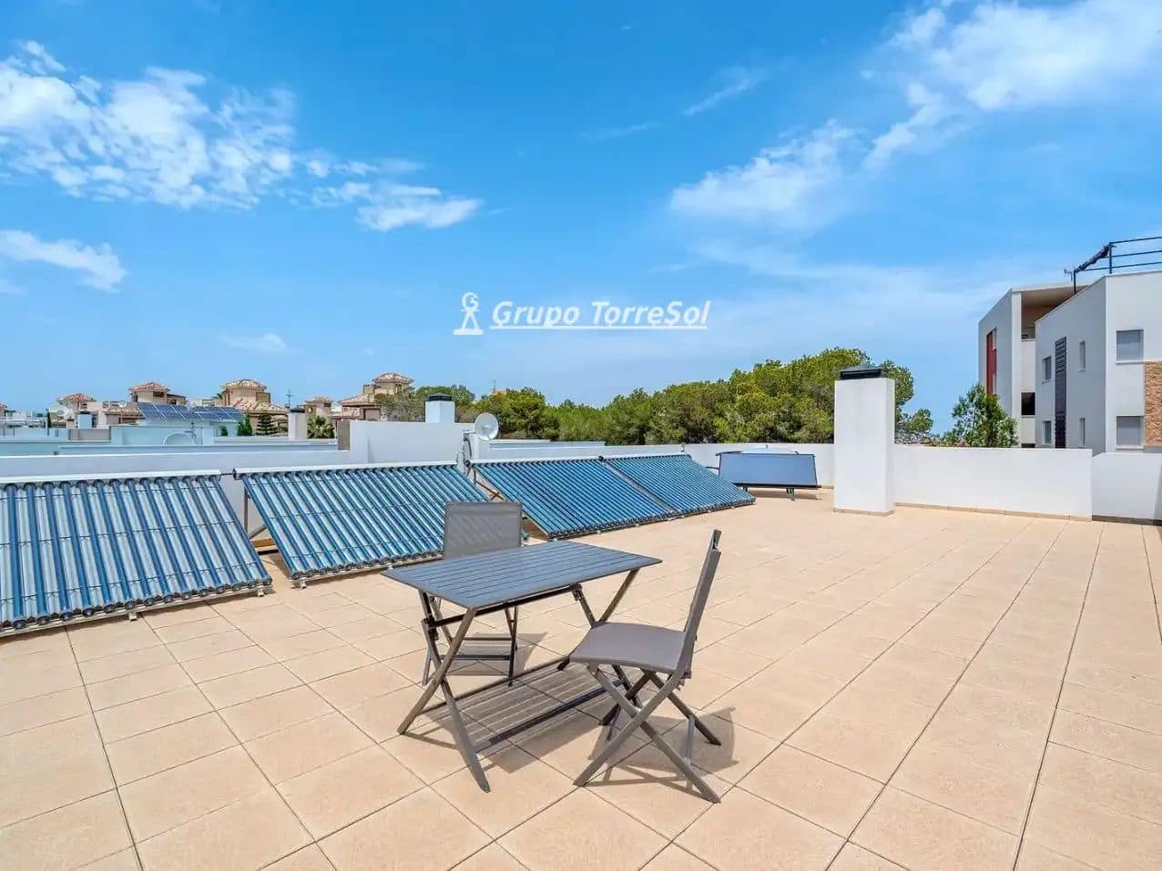 Chalet de 3 habitaciones en Orihuela en venta con piscina garaje - 729.000 € (Ref: 10077241)