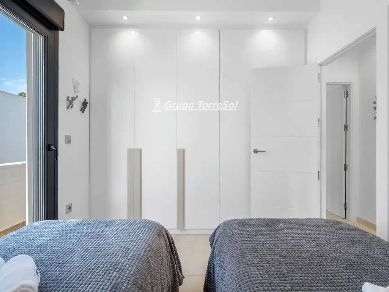 Chalet de 3 habitaciones en Orihuela en venta con piscina garaje - 729.000 € (Ref: 10077241)
