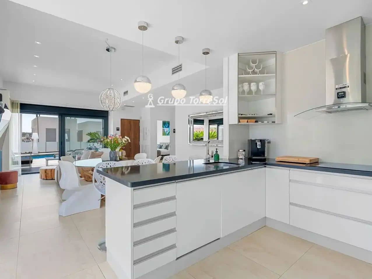 Chalet de 3 habitaciones en Orihuela en venta con piscina garaje - 729.000 € (Ref: 10077241)