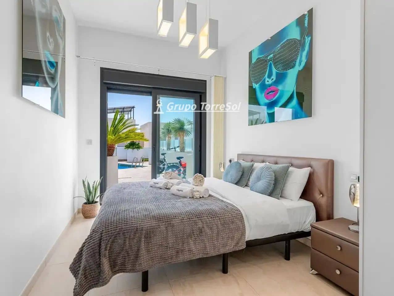 Chalet de 3 habitaciones en Orihuela en venta con piscina garaje - 729.000 € (Ref: 10077241)