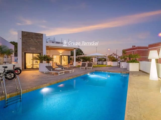 3 chambre Villa/Maison à vendre à Los Almendros (Orihuela Costa), Orihuela avec piscine garage - 729 000 € (Ref: 10077241)