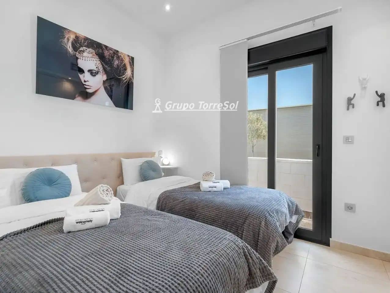 Chalet de 3 habitaciones en Orihuela en venta con piscina garaje - 729.000 € (Ref: 10077241)