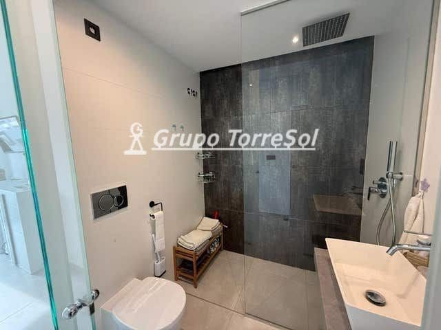 2 soverom Penthouse til salgs i Guardamar del Segura med svømmebasseng garasje - € 297 000 (Ref: 10078934)