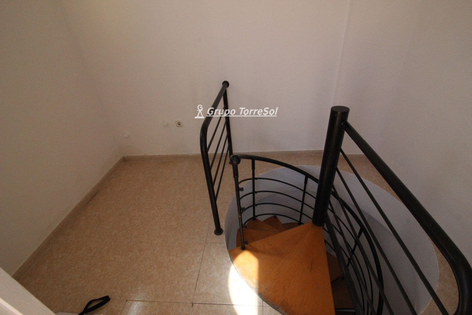 1 sypialnia Penthouse na sprzedaż w Torredembarra z basenem - 150 000 € (Ref: 10079920)