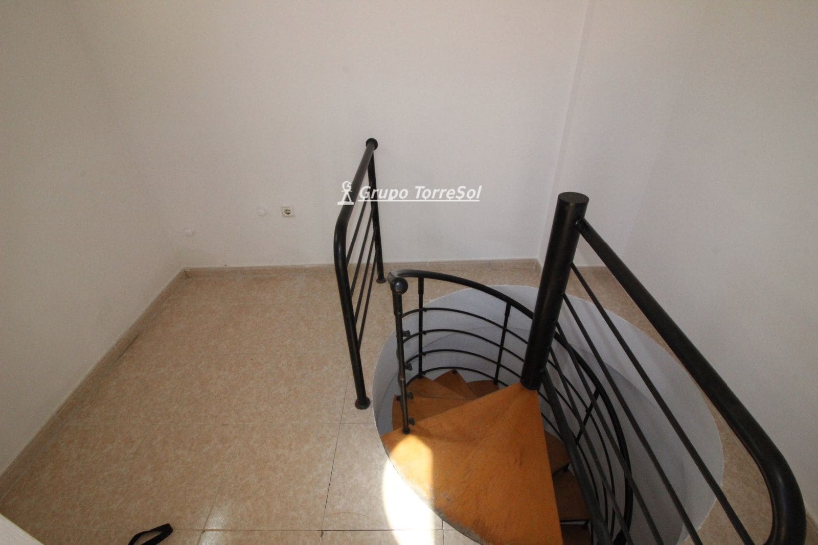 1 sypialnia Penthouse na sprzedaż w Torredembarra z basenem - 150 000 € (Ref: 10079920)