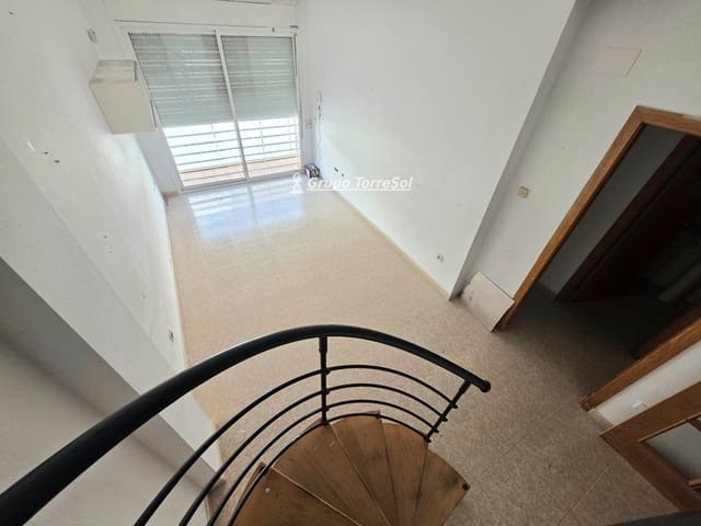 Ático de 1 habitación en Torredembarra en venta con piscina - 150.000 € (Ref: 10079920)