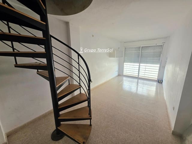 Ático de 1 habitación en Torredembarra en venta con piscina - 150.000 € (Ref: 10079920)