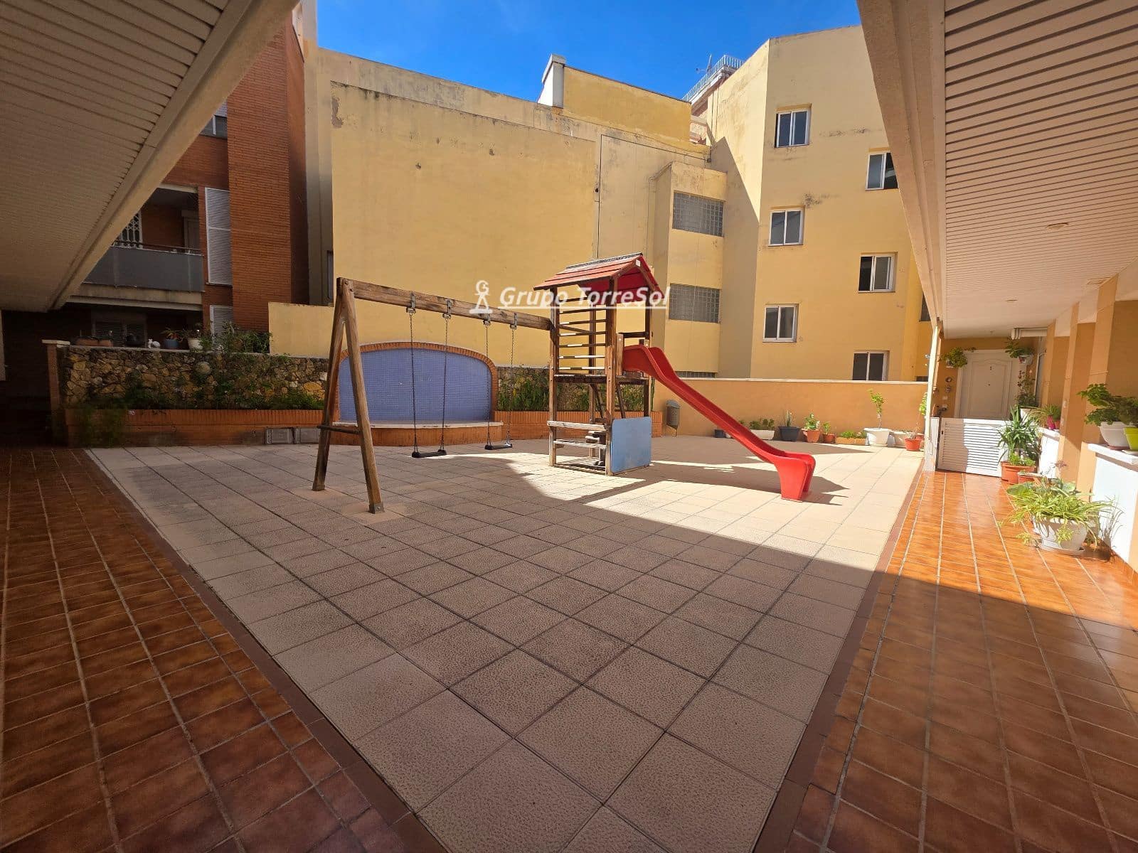 1 bedroom Penthouse for sale in Torredembarra with pool - € 150,000 (Ref: 10079920)