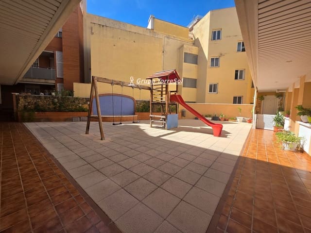 Ático de 1 habitación en Torredembarra en venta con piscina - 150.000 € (Ref: 10079920)