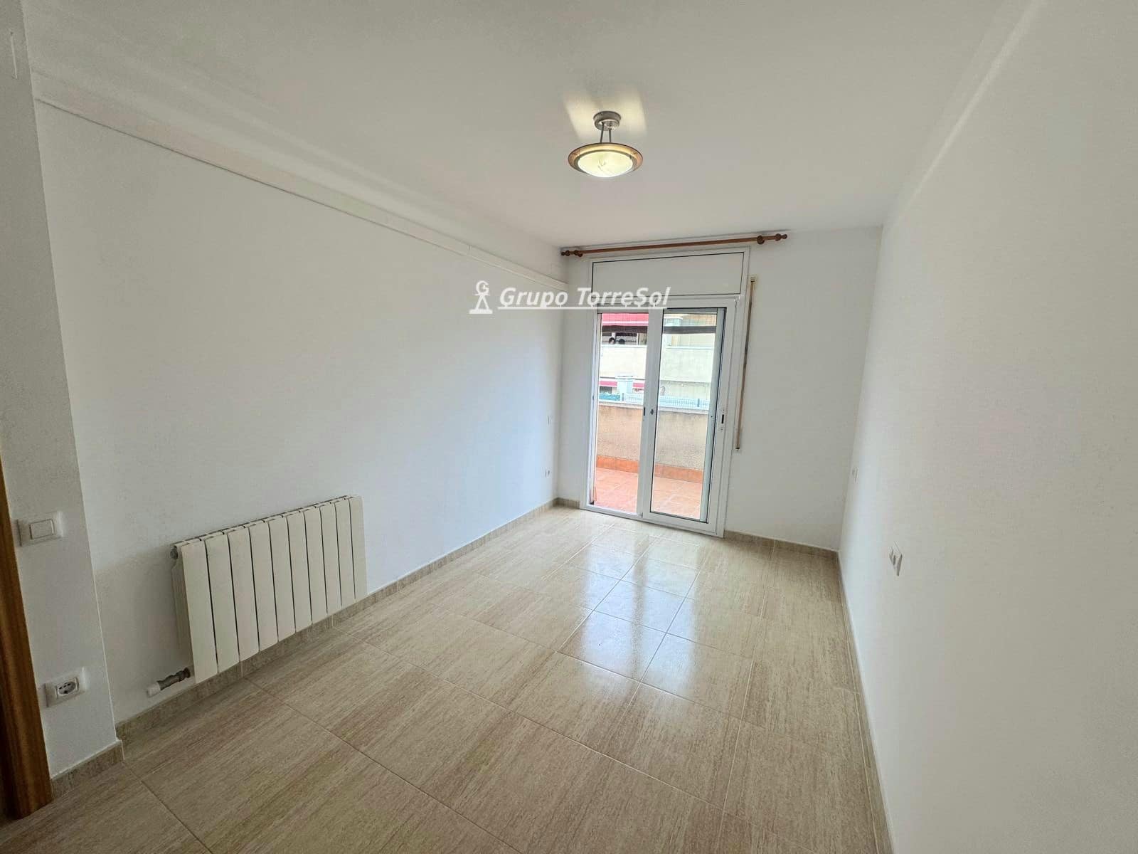 Chalet de 3 habitaciones en La Pobla de Montornès en venta con garaje - 258.000 € (Ref: 10085398)