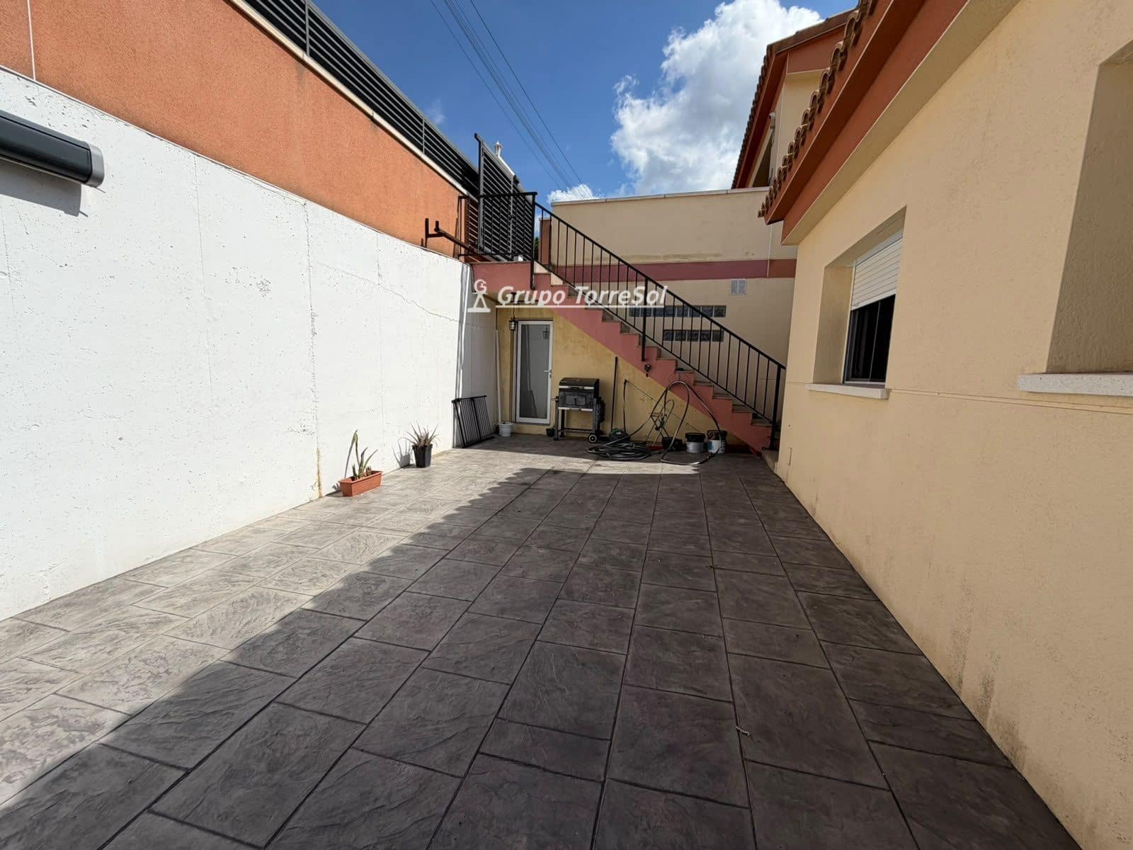 4 chambre Villa/Maison à vendre à Calafell avec piscine garage - 309 000 € (Ref: 10088654)