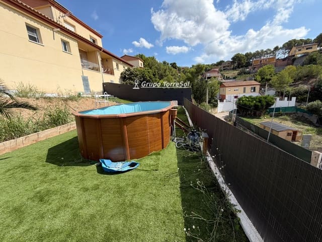 4 chambre Villa/Maison à vendre à Calafell avec piscine garage - 309 000 € (Ref: 10088654)