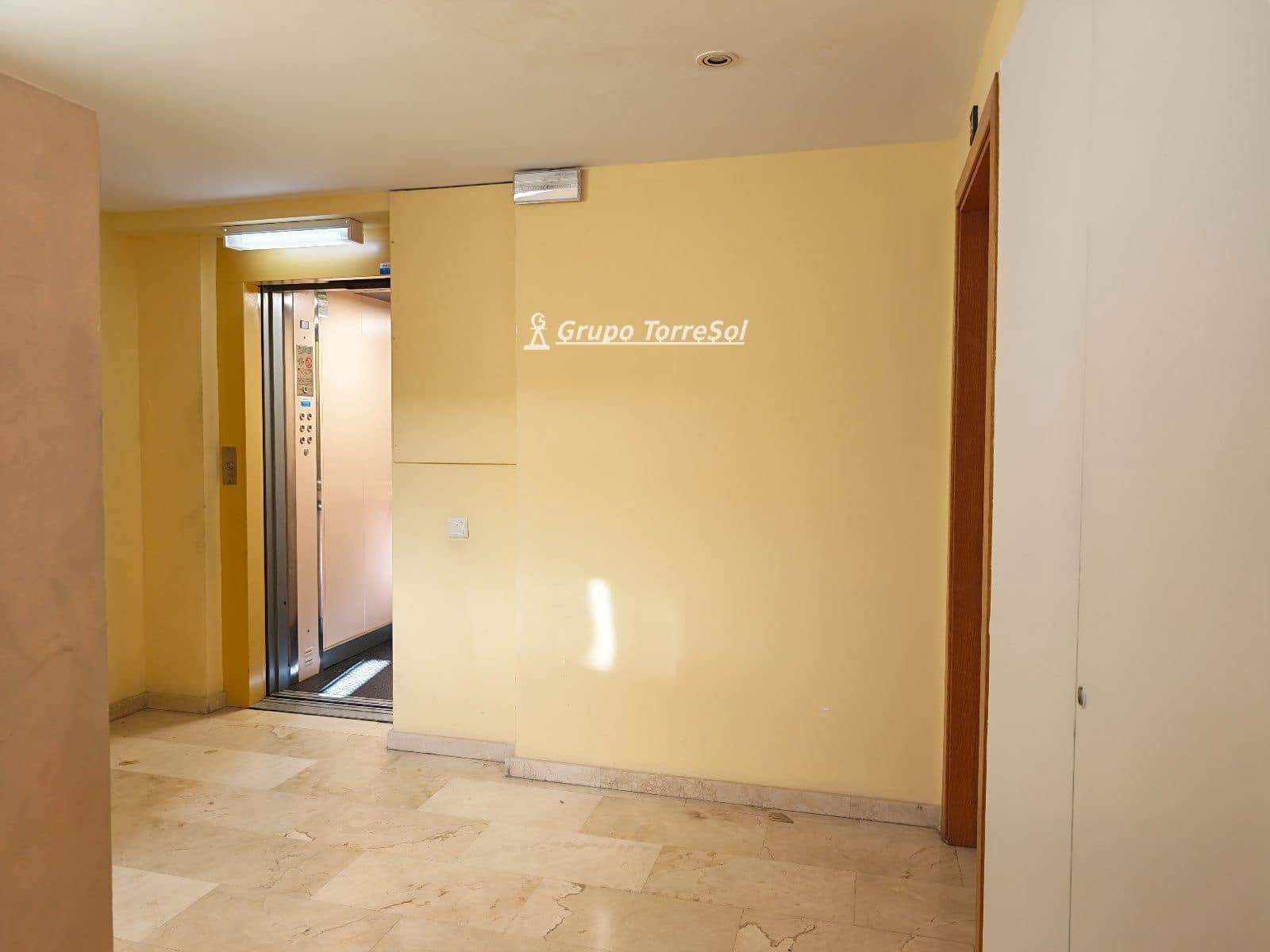 4 Zimmer Wohnung zu verkaufen in Terrassa mit Garage - 269.000 € (Ref: 10093934)