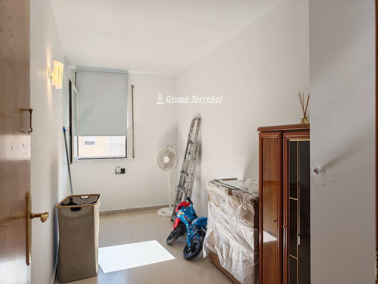 4 Zimmer Wohnung zu verkaufen in Terrassa mit Garage - 269.000 € (Ref: 10093934)