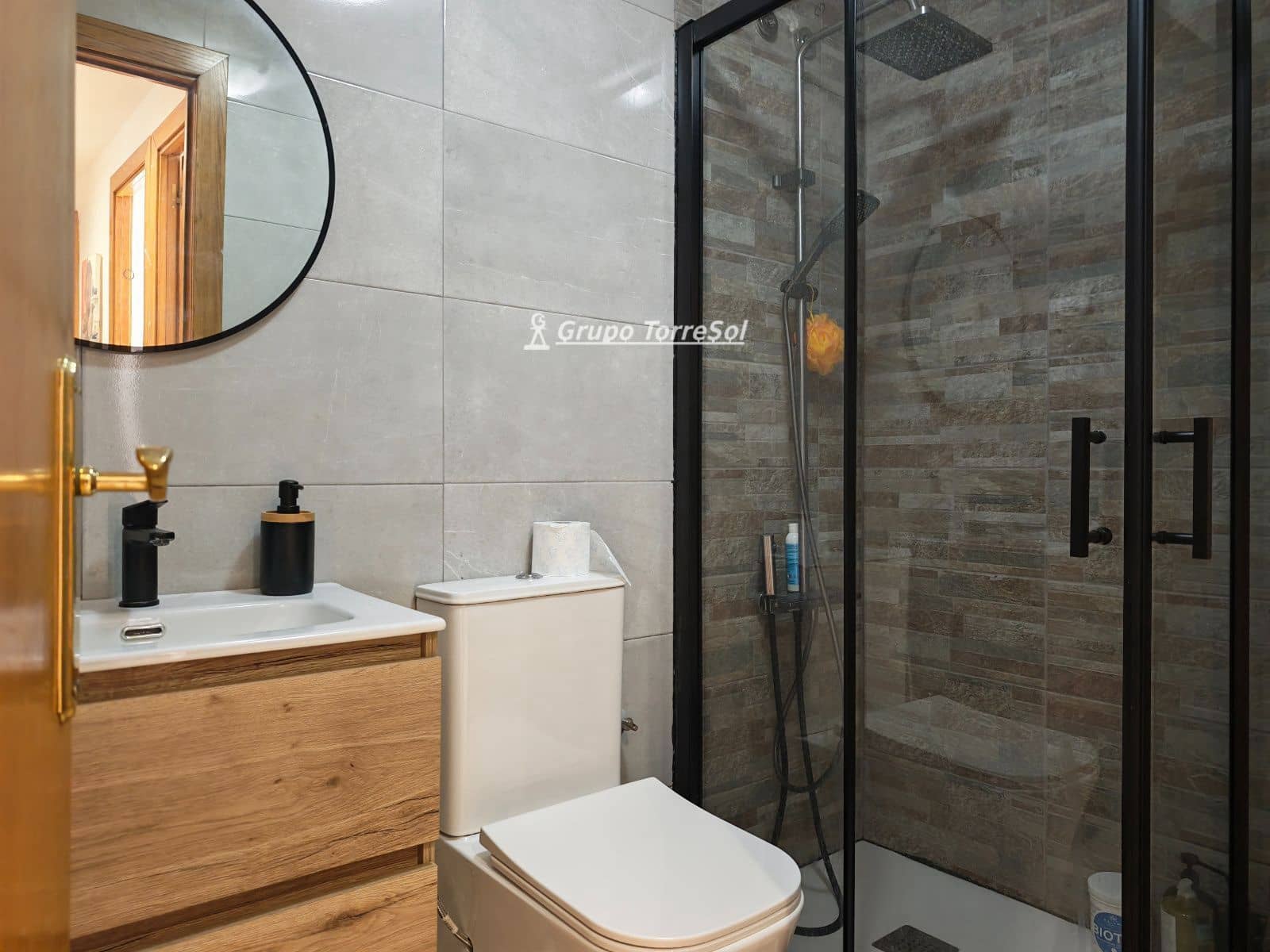 4 Zimmer Wohnung zu verkaufen in Terrassa mit Garage - 269.000 € (Ref: 10093934)