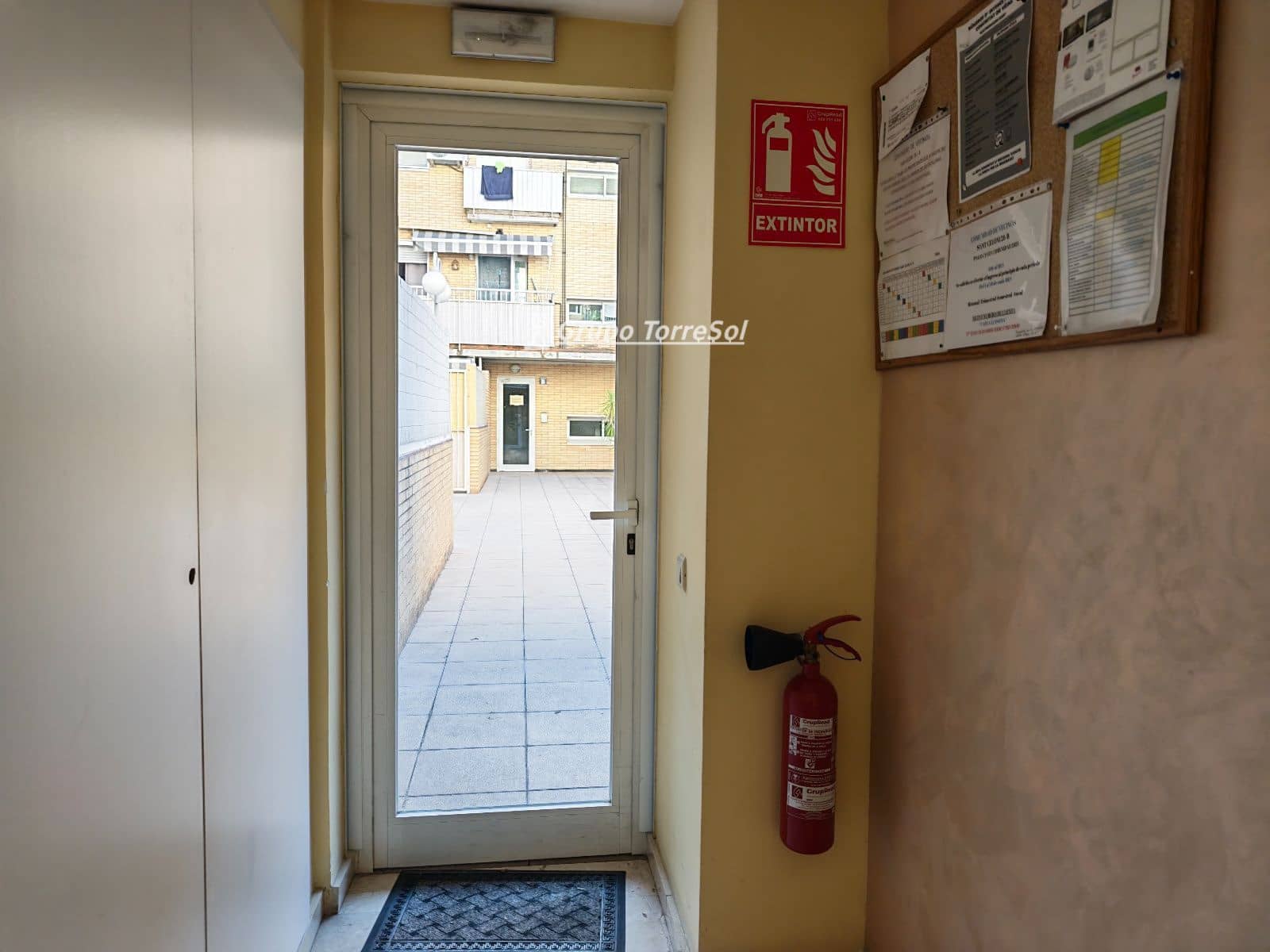4 Zimmer Wohnung zu verkaufen in Terrassa mit Garage - 269.000 € (Ref: 10093934)