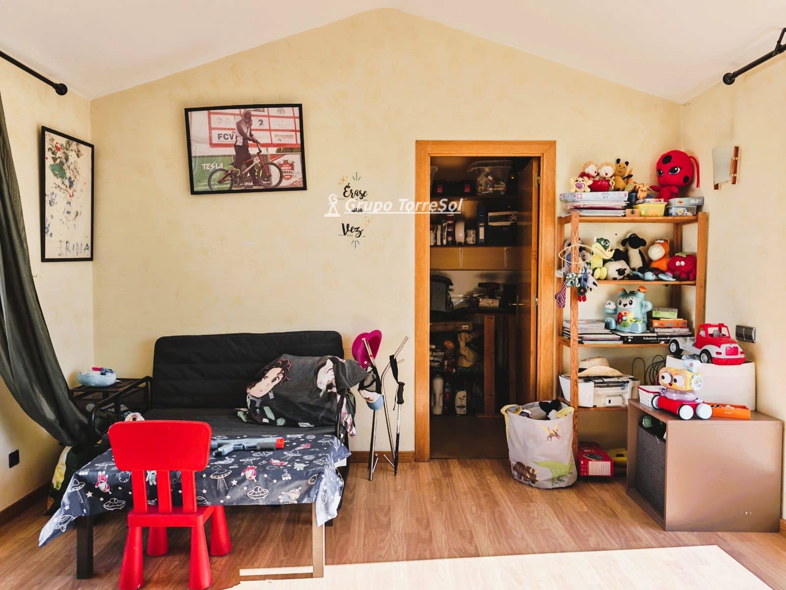 4 Zimmer Wohnung zu verkaufen in Terrassa mit Garage - 269.000 € (Ref: 10093934)