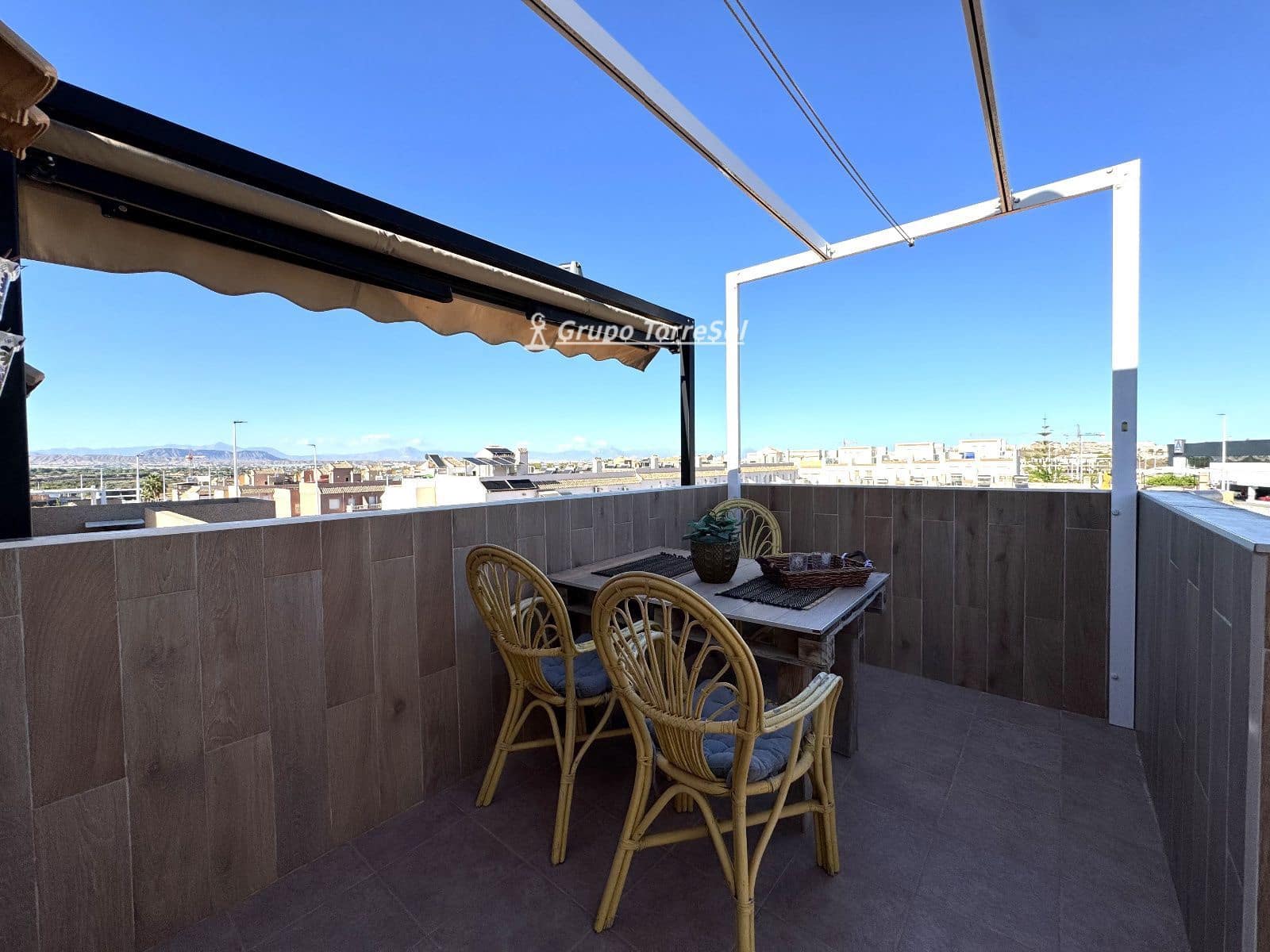 3 soveværelse Byhus til salg i Santa Pola med swimmingpool garage - € 325.000 (Ref: 10100519)