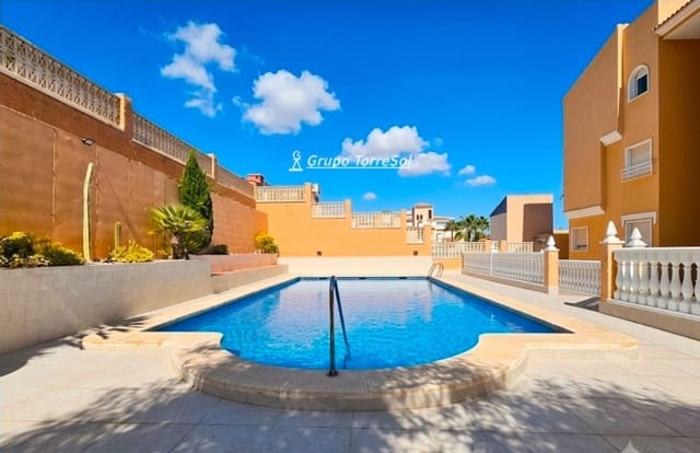Piso de 3 habitaciones en Arenales del Sol, Elche / Elx en venta con piscina - 355.000 € (Ref: 10118418)