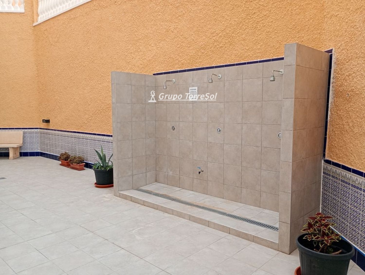 Piso de 3 habitaciones en Arenales del Sol en venta con piscina - 355.000 € (Ref: 10118418)