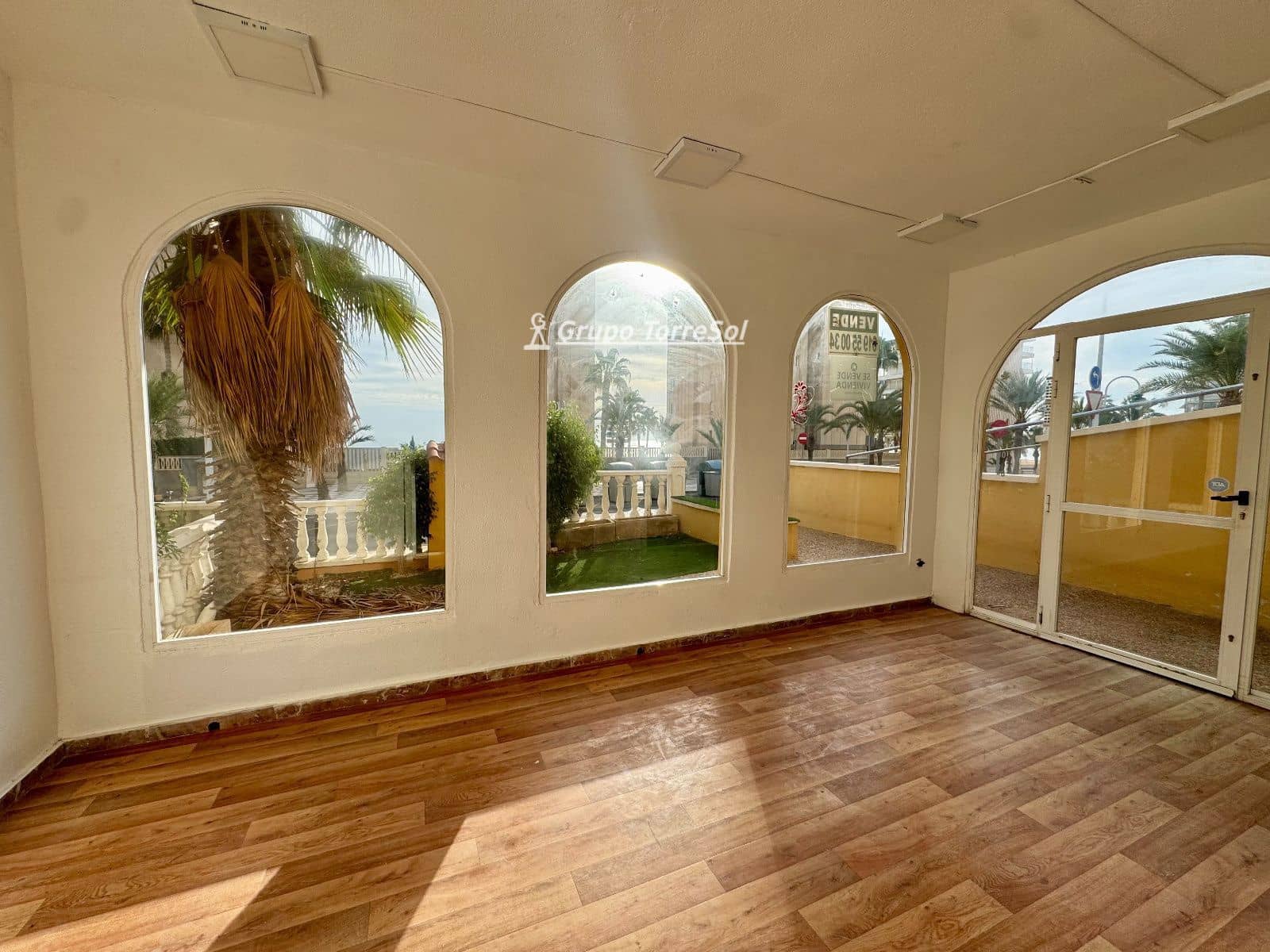 Piso de 3 habitaciones en Arenales del Sol en venta con piscina - 355.000 € (Ref: 10118418)