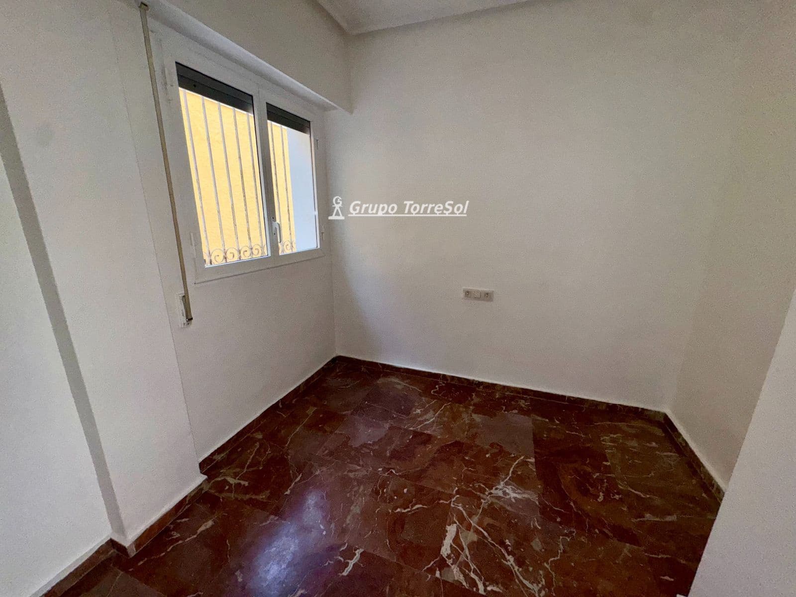 Piso de 3 habitaciones en Arenales del Sol en venta con piscina - 355.000 € (Ref: 10118418)