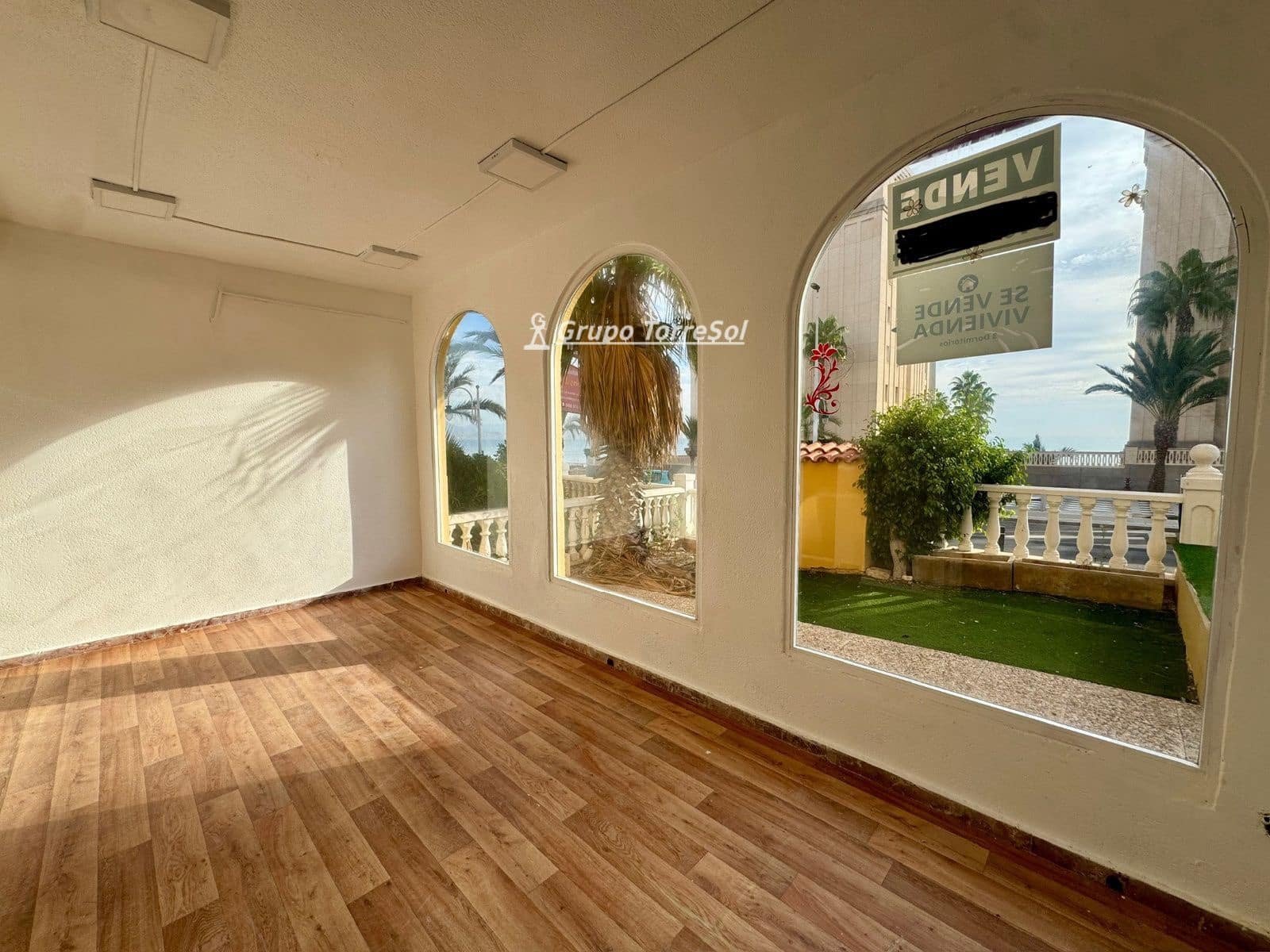 Piso de 3 habitaciones en Arenales del Sol en venta con piscina - 355.000 € (Ref: 10118418)