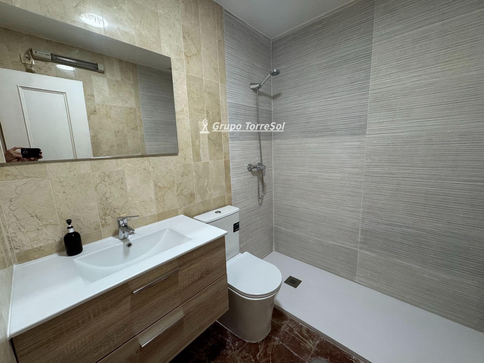 Piso de 3 habitaciones en Arenales del Sol en venta con piscina - 355.000 € (Ref: 10118418)