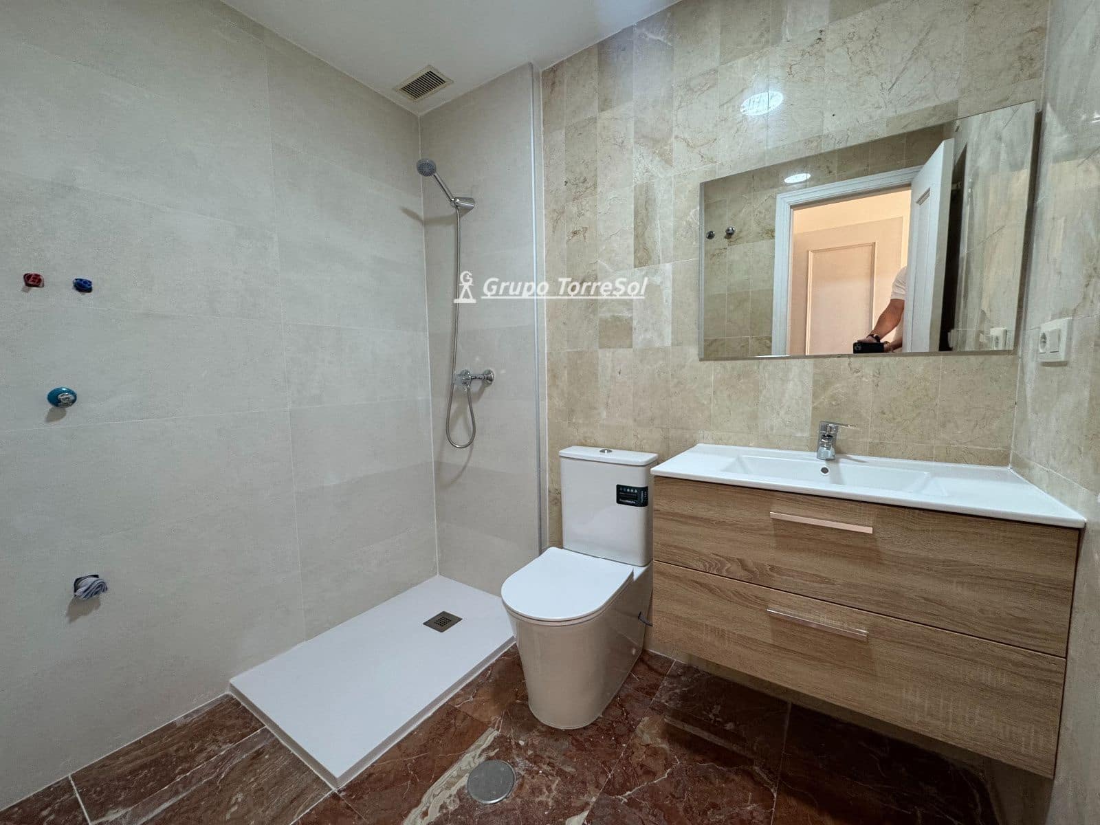 Piso de 3 habitaciones en Arenales del Sol en venta con piscina - 355.000 € (Ref: 10118418)