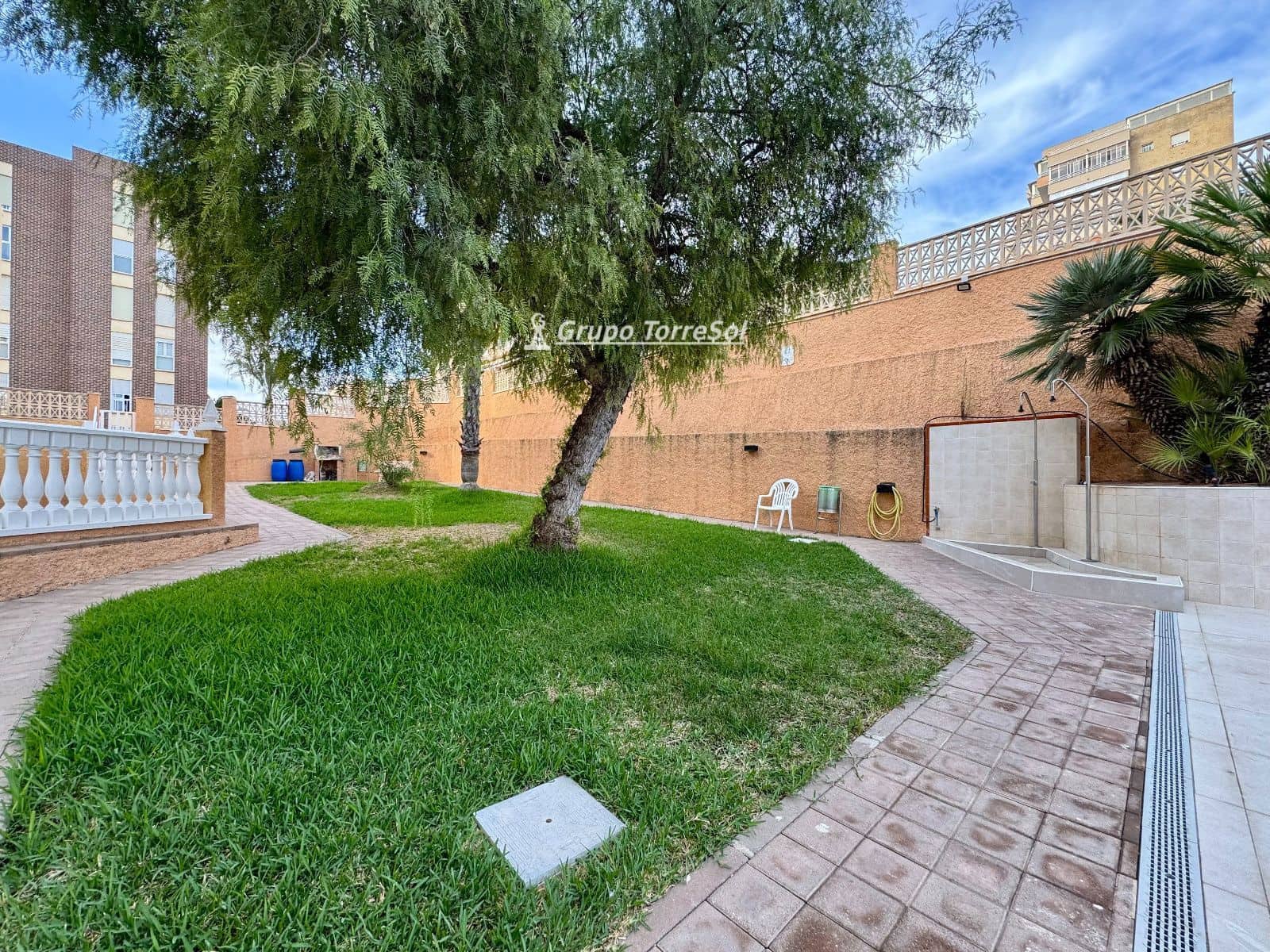 Piso de 3 habitaciones en Arenales del Sol en venta con piscina - 355.000 € (Ref: 10118418)