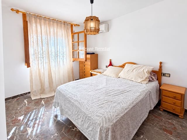 Piso de 3 habitaciones en Calafell en venta con piscina garaje - 339.000 € (Ref: 10118518)