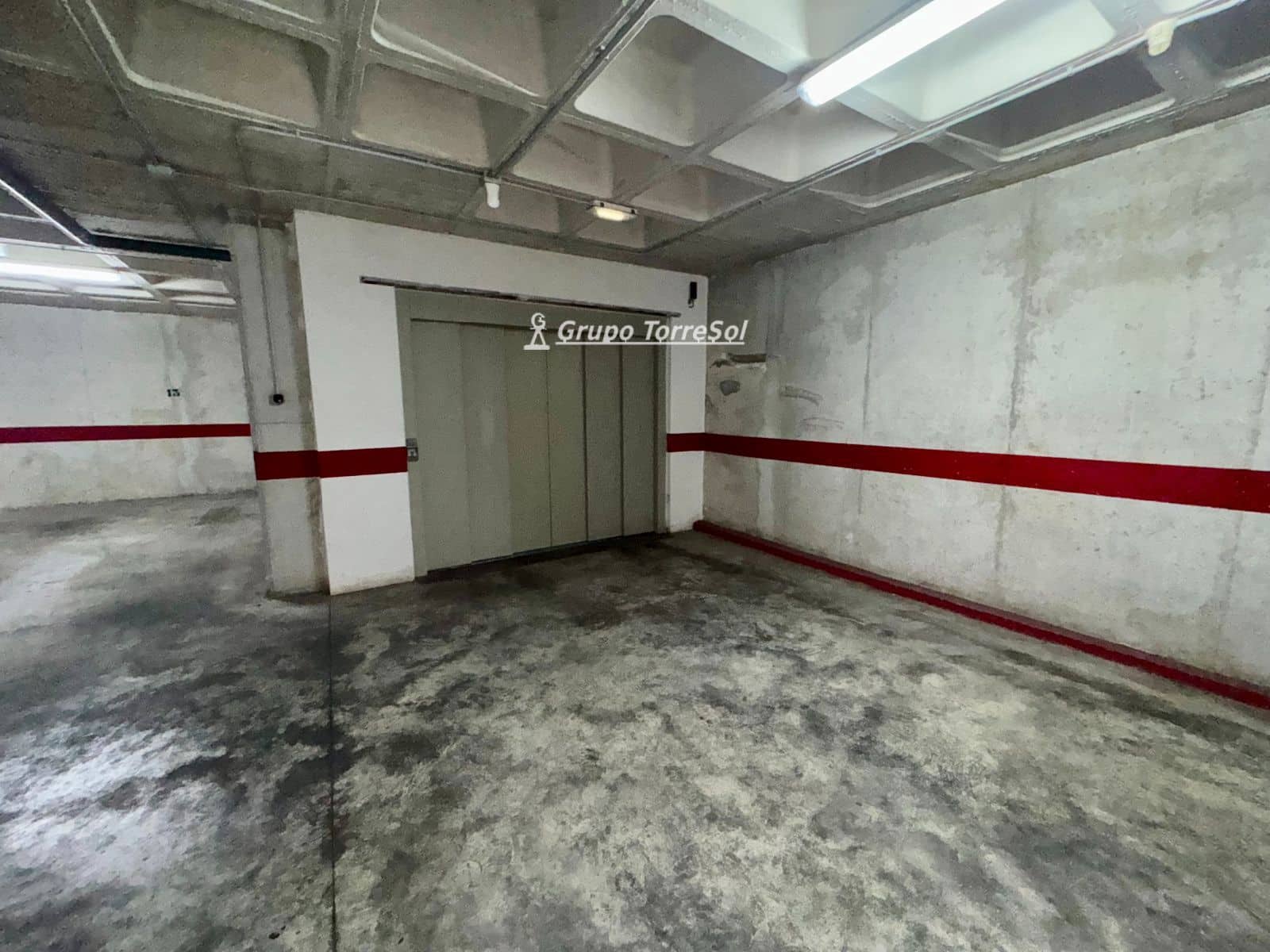 Garage till salu i Elche / Elx - 9 000 € (Ref: 10120880)