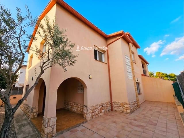 3 sovrum Villa till salu i Torredembarra med garage - 349 000 € (Ref: 10121043)