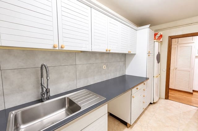 4 slaapkamer Flat te koop in El Vendrell - € 180.000 (Ref: 10154438)