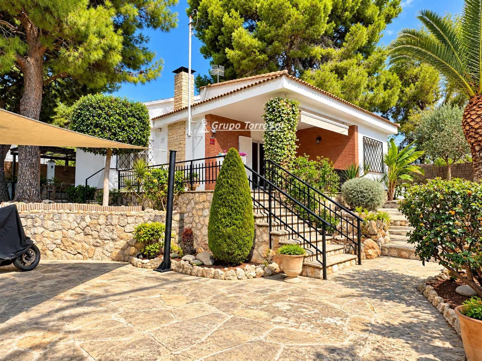 3 Zimmer Villa zu verkaufen in Calafell mit Garage - 379.000 € (Ref: 10162385)