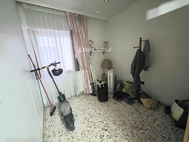 4 soverom Leilighet til salgs i Catral - € 146 000 (Ref: 10166925)