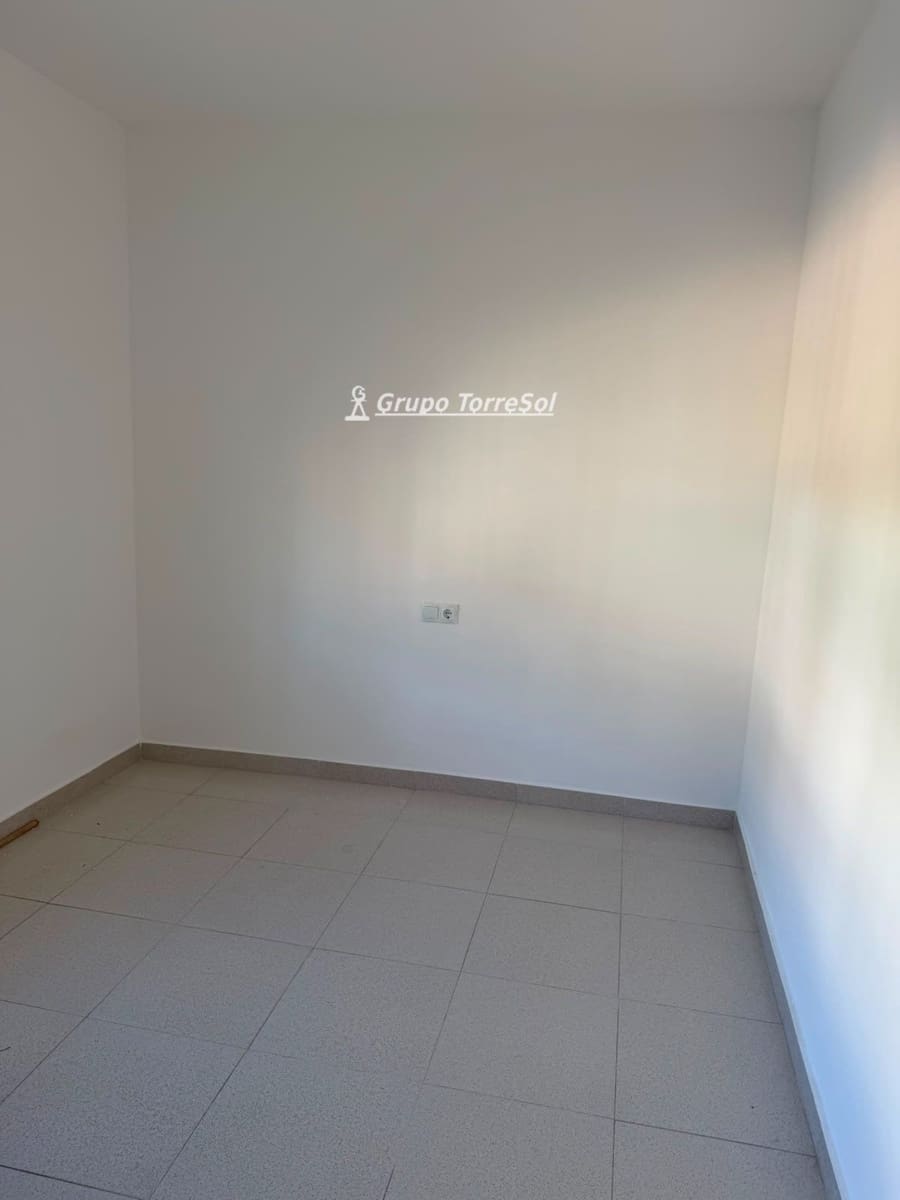 4 bedroom Villa for sale in Segur de Calafell with garage - € 290,000 (Ref: 10167077)