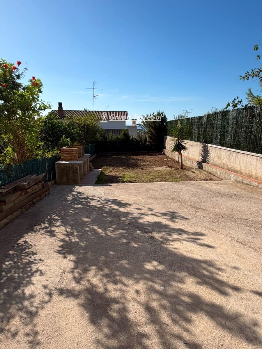 4 bedroom Villa for sale in Segur de Calafell with garage - € 290,000 (Ref: 10167077)