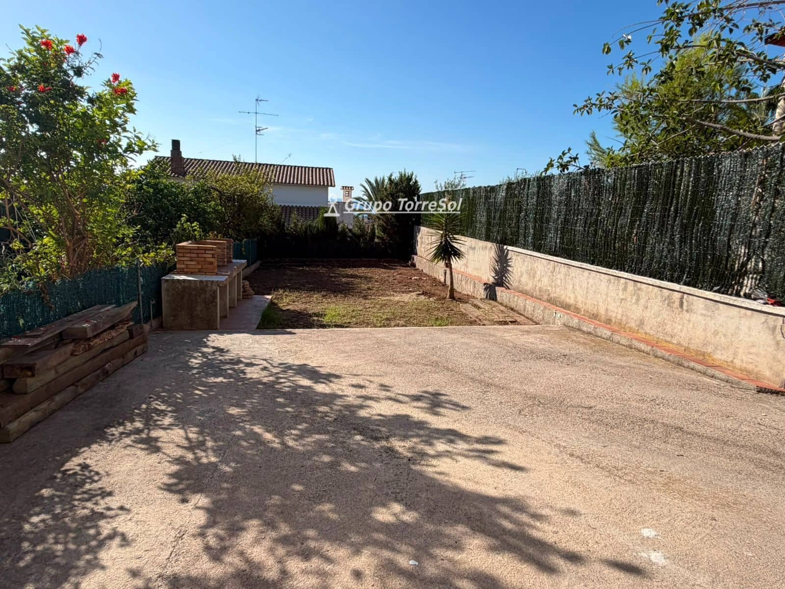 4 bedroom Villa for sale in Segur de Calafell with garage - € 290,000 (Ref: 10167077)