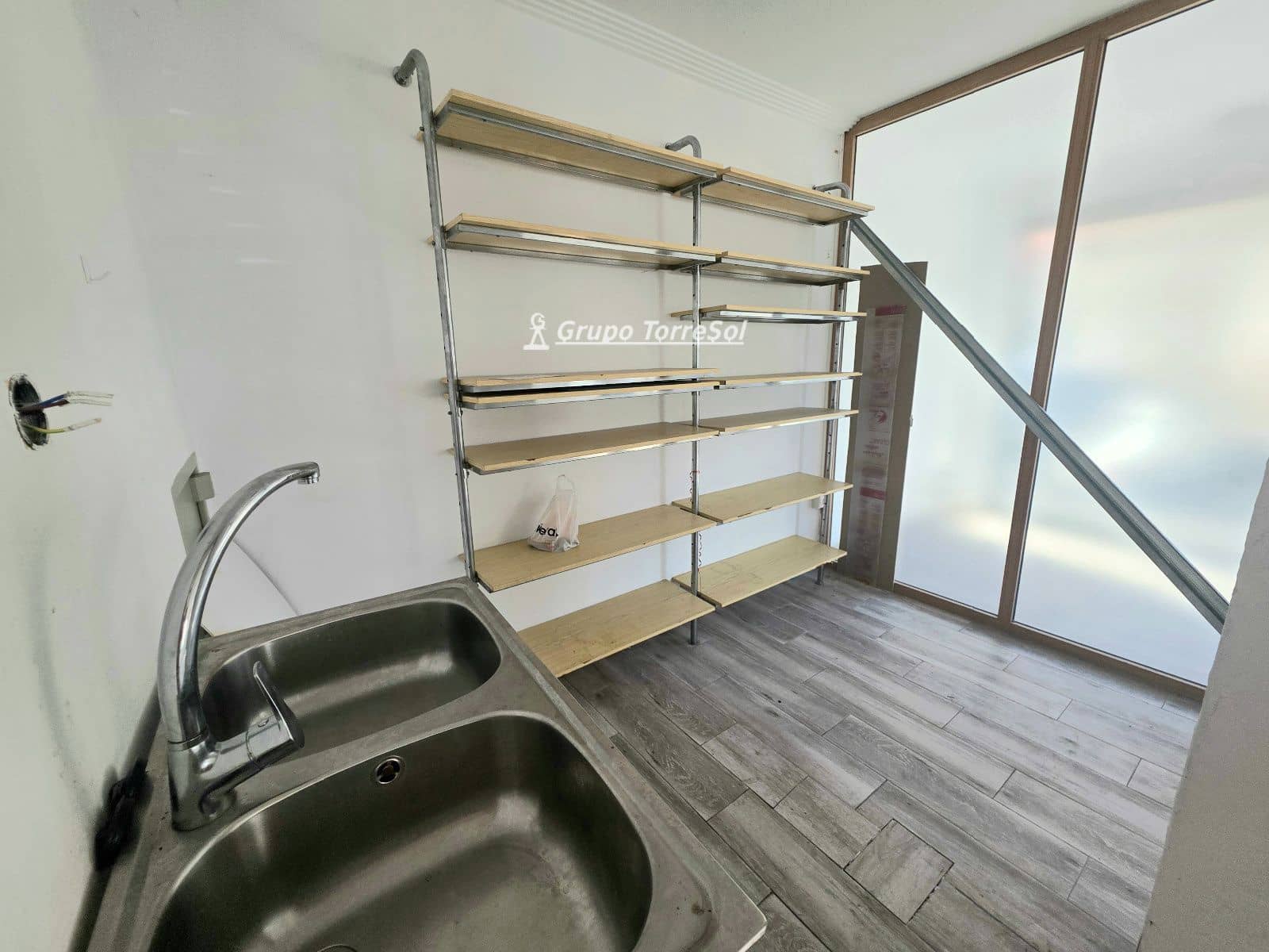 Erhverv til salg i Almoradi med garage - € 118.000 (Ref: 10170202)
