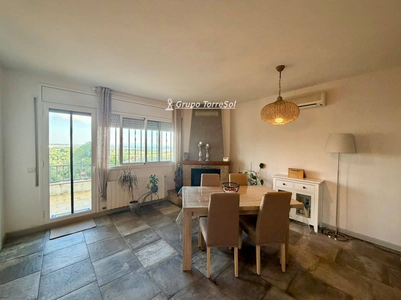 Chalet de 3 habitaciones en La Bisbal del Penedès en venta con piscina garaje - 269.000 € (Ref: 10176048)