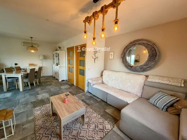 Chalet de 3 habitaciones en La Bisbal del Penedès en venta con piscina garaje - 269.000 € (Ref: 10176048)