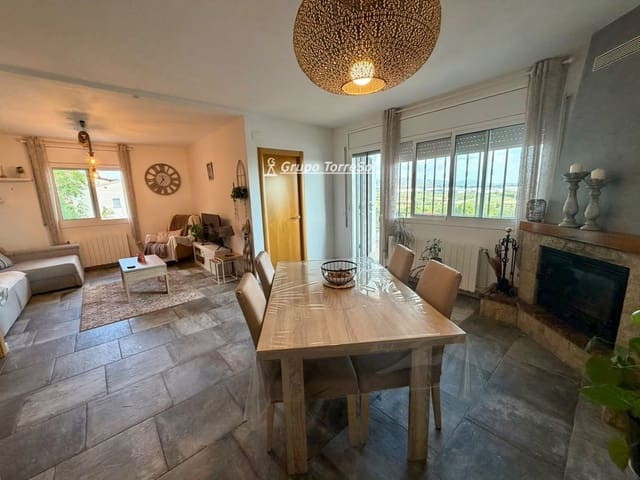 Chalet de 3 habitaciones en La Bisbal del Penedès en venta con piscina garaje - 269.000 € (Ref: 10176048)