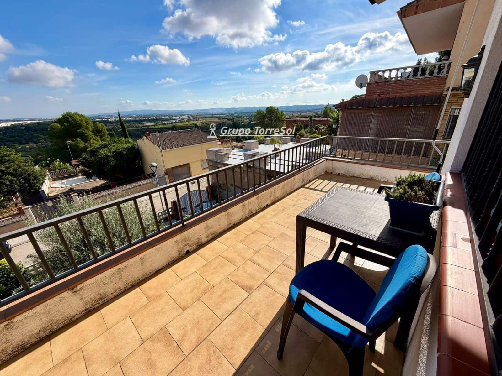 Chalet de 3 habitaciones en La Bisbal del Penedès en venta con piscina garaje - 269.000 € (Ref: 10176048)