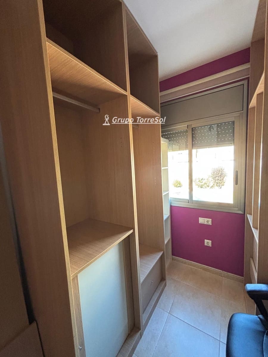 3 bedroom Townhouse for sale in El Vendrell with pool garage - € 325,000 (Ref: 10176193)