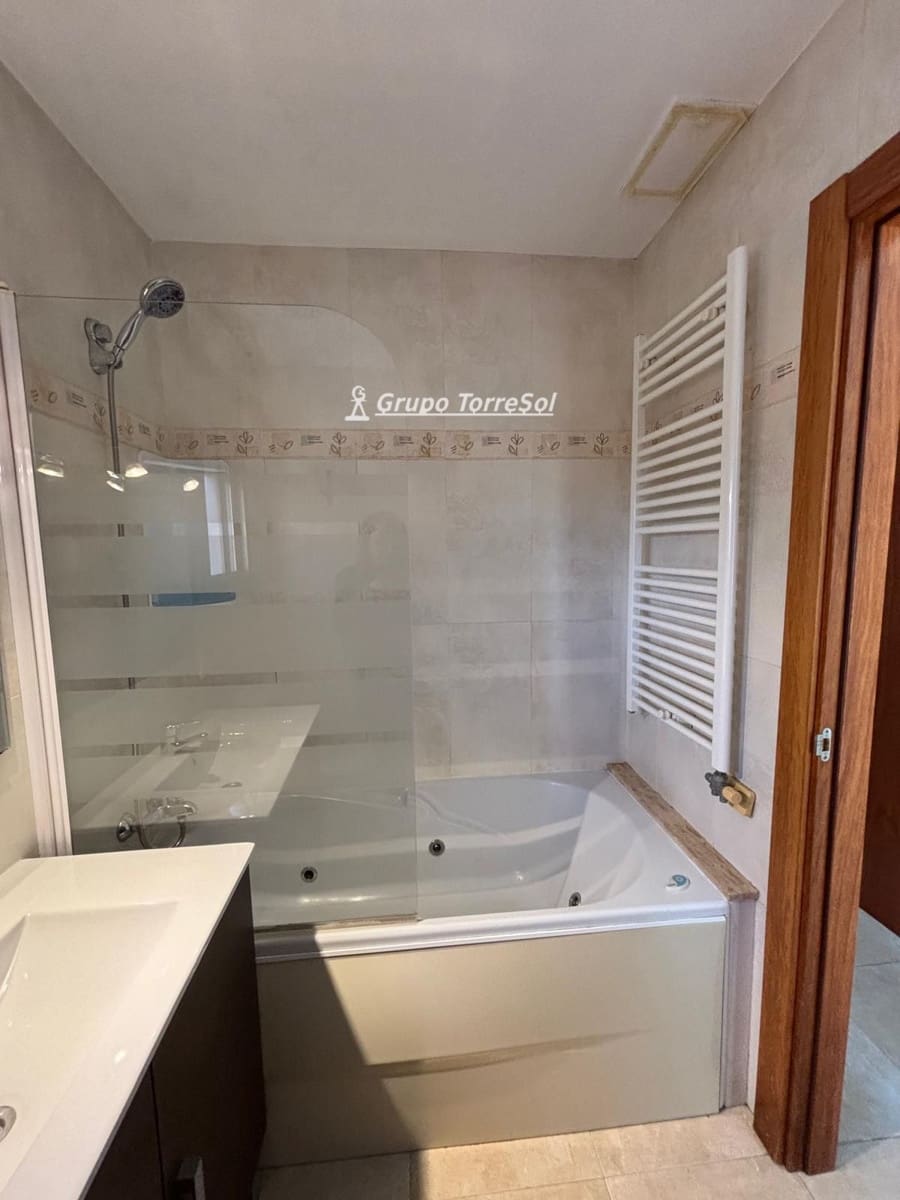 3 bedroom Townhouse for sale in El Vendrell with pool garage - € 325,000 (Ref: 10176193)