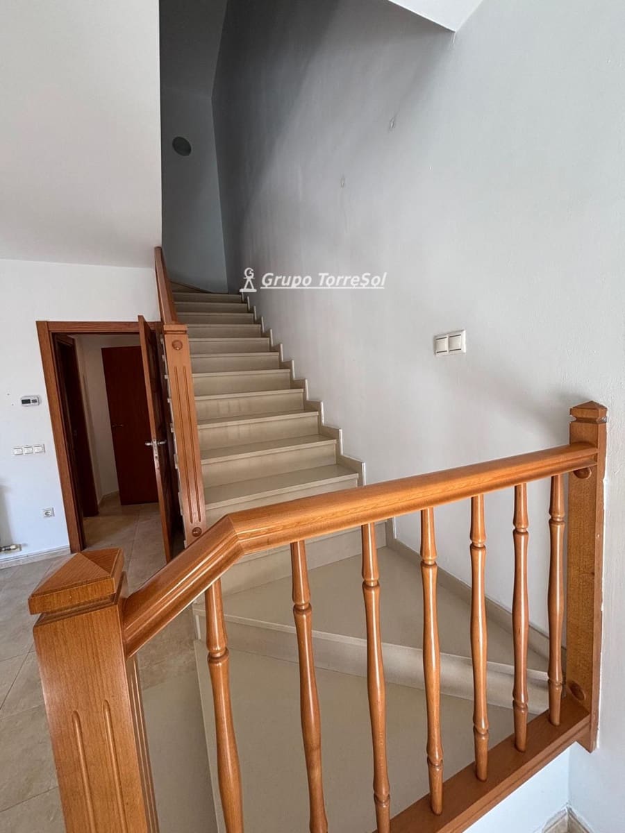 3 bedroom Townhouse for sale in El Vendrell with pool garage - € 325,000 (Ref: 10176193)