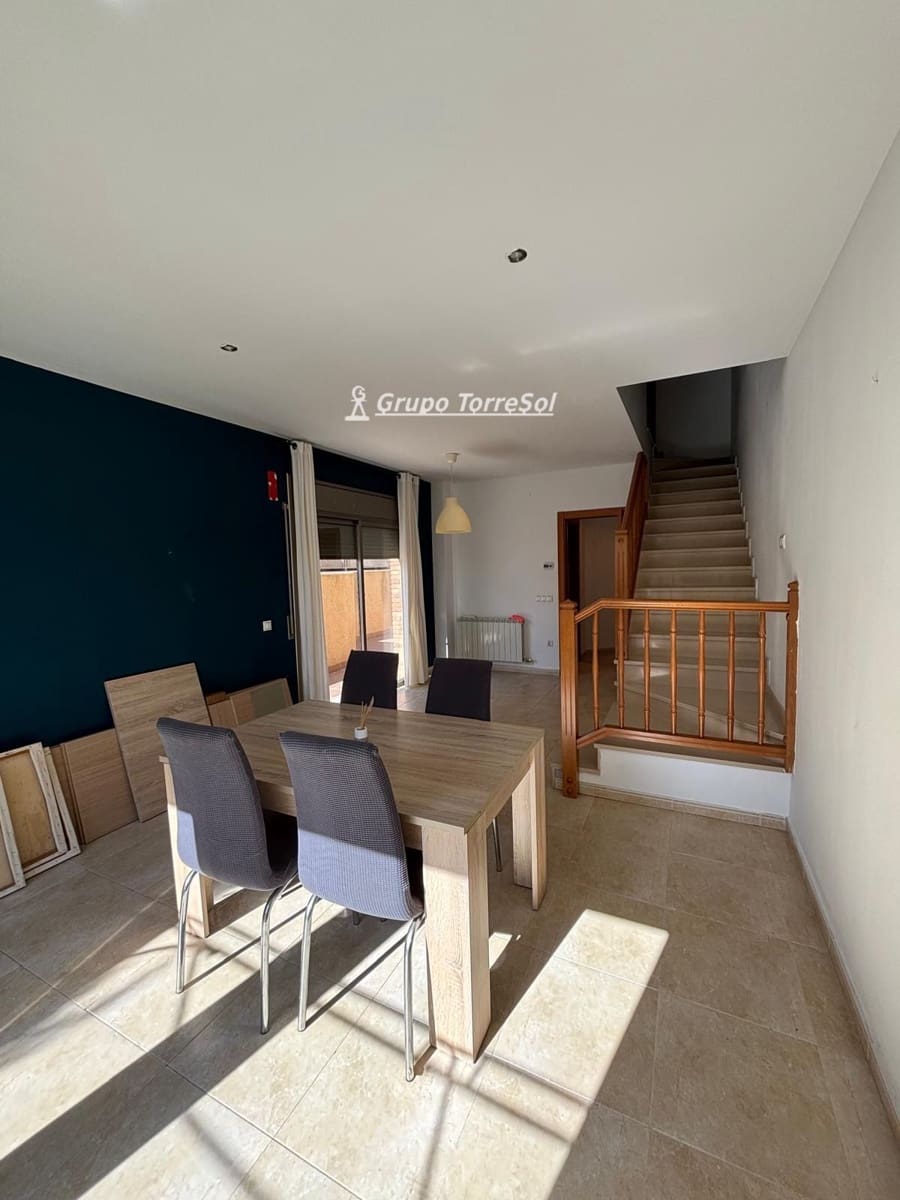 3 bedroom Townhouse for sale in El Vendrell with pool garage - € 325,000 (Ref: 10176193)